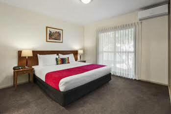 Quest Aparthotel